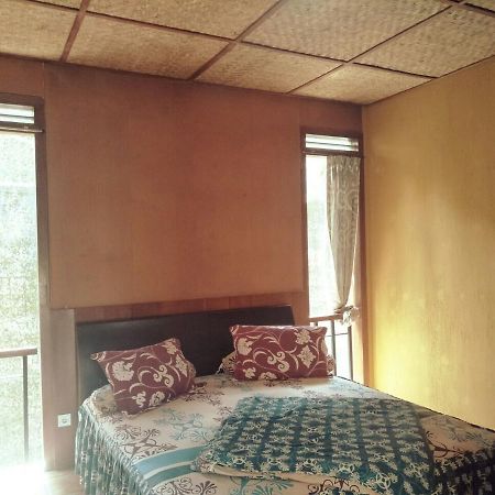 Villa Bukit Danau Cipanas  Luaran gambar