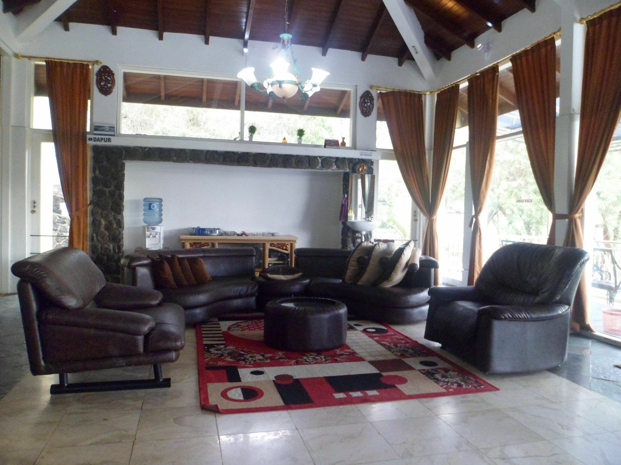 Villa Bukit Danau Cipanas  Luaran gambar
