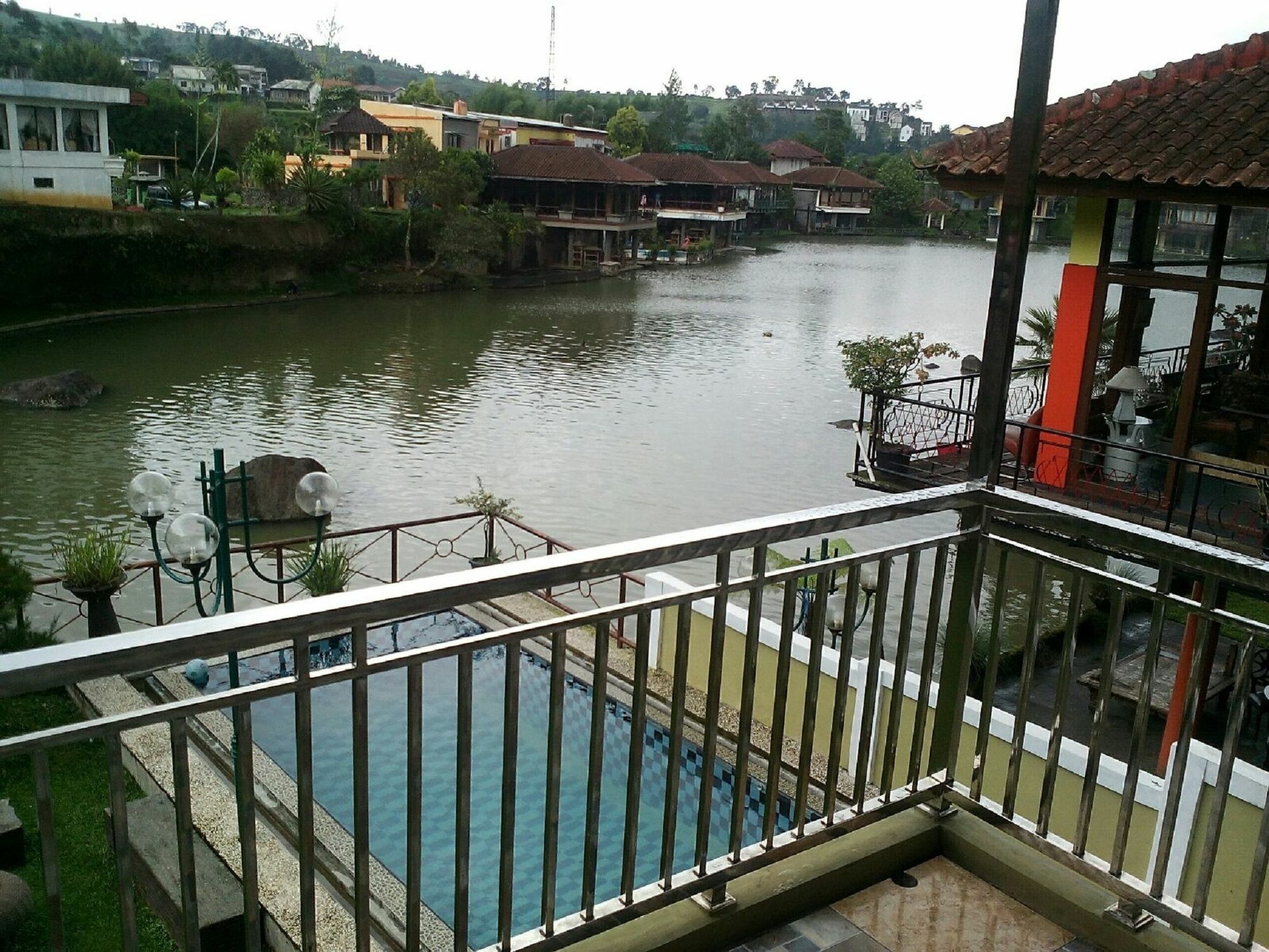 Villa Bukit Danau Cipanas  Luaran gambar