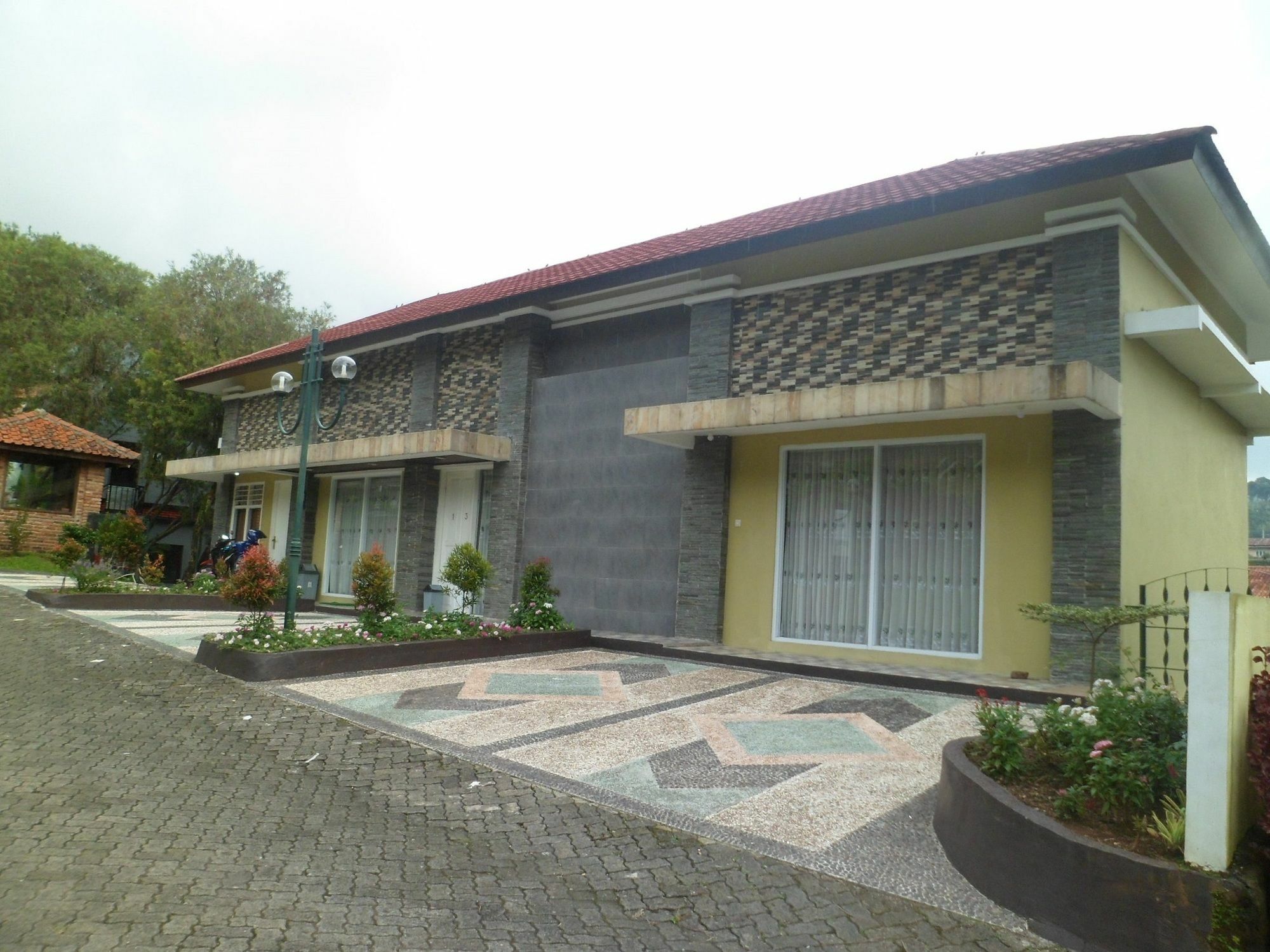 Villa Bukit Danau Cipanas  Luaran gambar