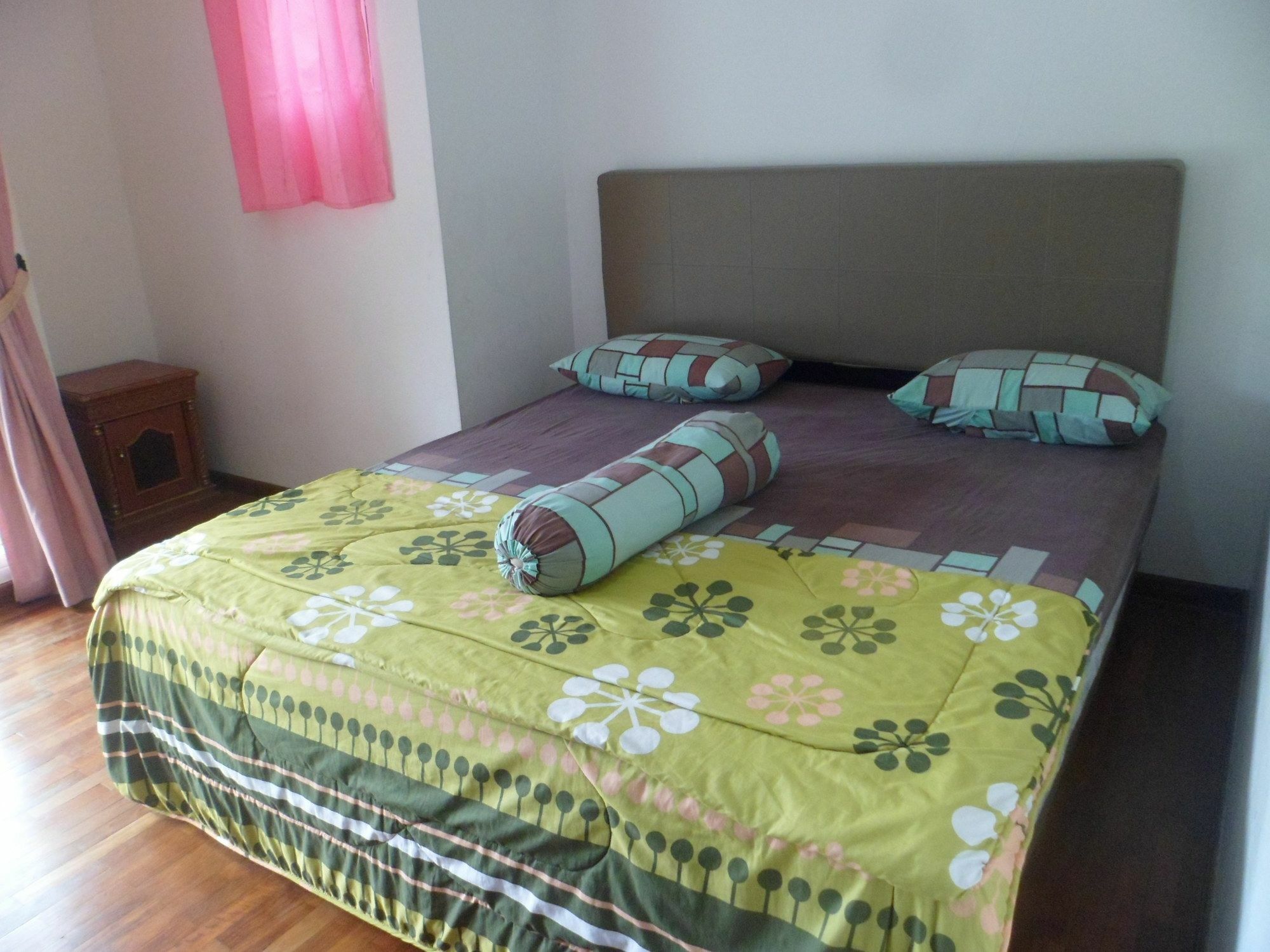 Villa Bukit Danau Cipanas  Luaran gambar